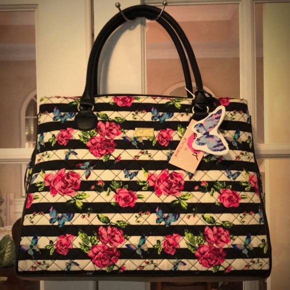 5🌟 Rating‼️Betsey Johnson Weekender 3-compartment - Picture 3 of 8
